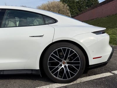 2025 Porsche Taycan 4