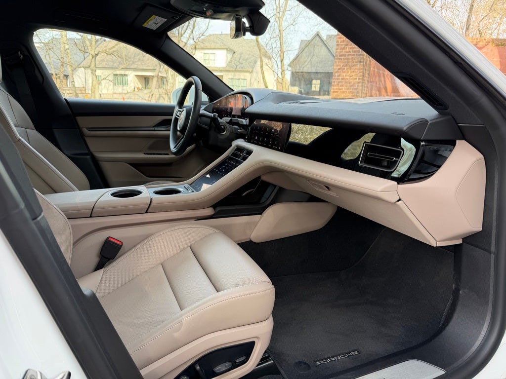 2025 Porsche Taycan 4