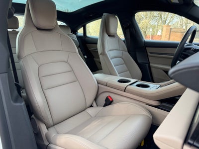 2025 Porsche Taycan 4