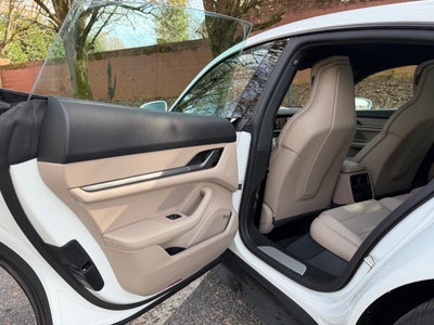 2025 Porsche Taycan 4