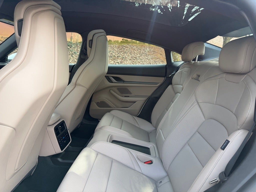 2025 Porsche Taycan 4