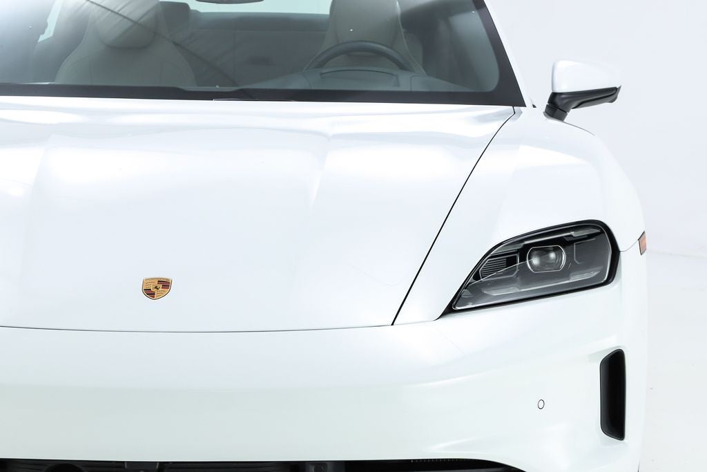 2025 Porsche Taycan 4