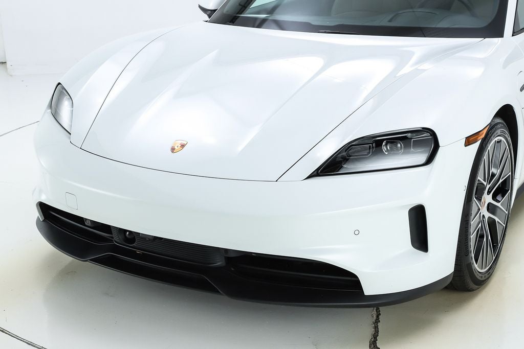 2025 Porsche Taycan 4