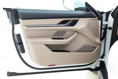 2025 Porsche Taycan 4