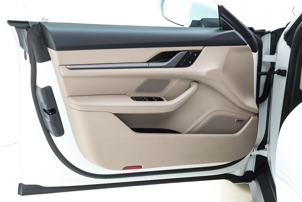 2025 Porsche Taycan 4