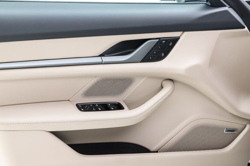 2025 Porsche Taycan 4