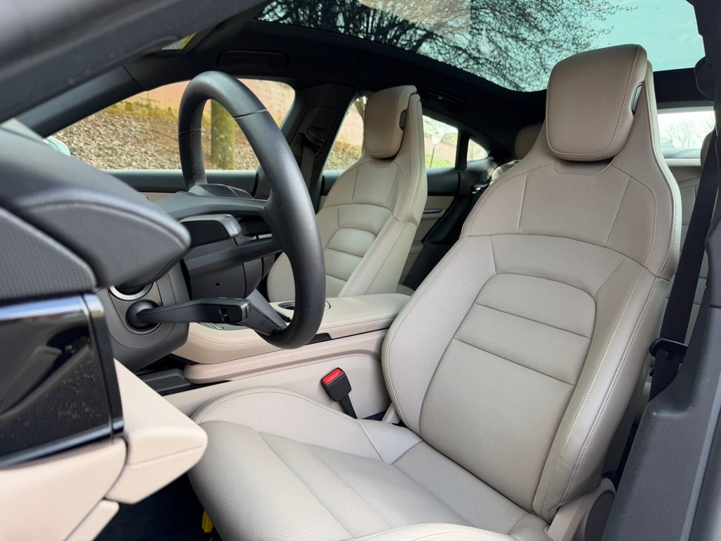 2025 Porsche Taycan 4