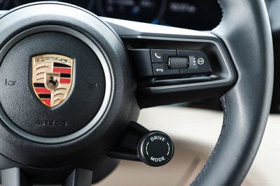 2025 Porsche Taycan 4