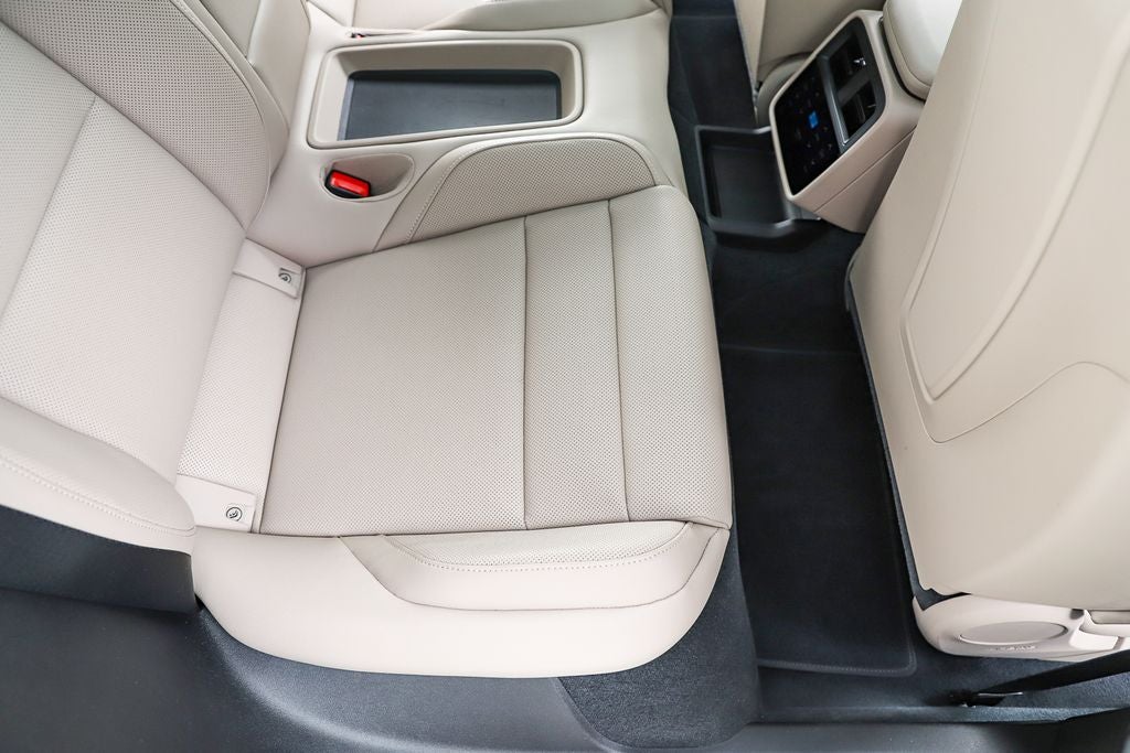 2025 Porsche Taycan 4