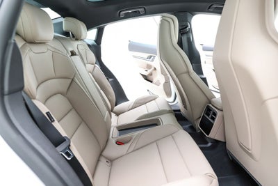 2025 Porsche Taycan 4