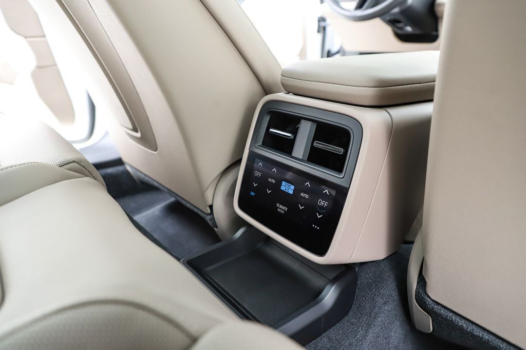 2025 Porsche Taycan 4