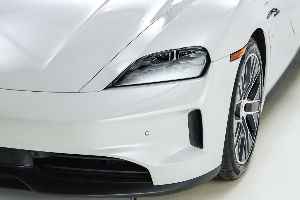 2026 Porsche Taycan 4