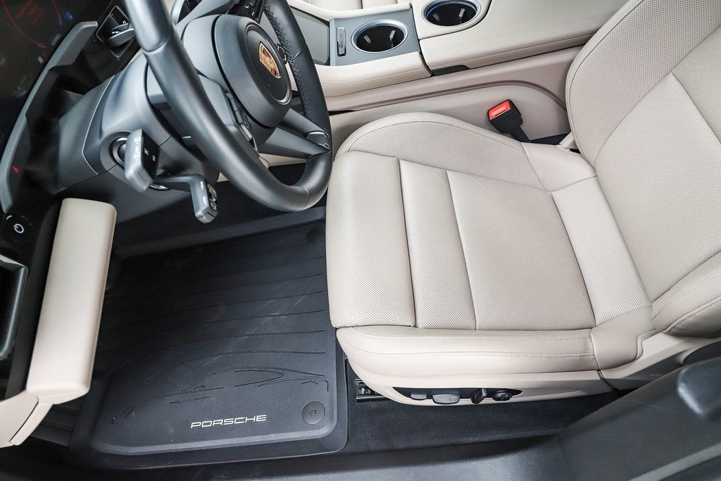 2025 Porsche Taycan Base