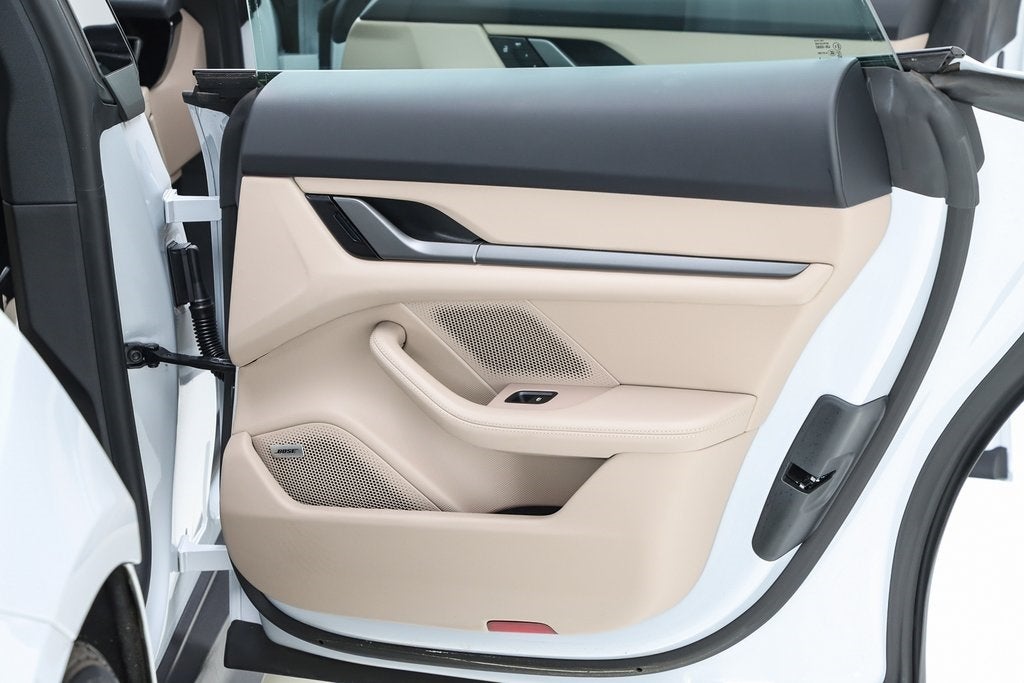 2025 Porsche Taycan Base