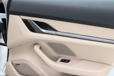 2025 Porsche Taycan Base