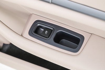 2025 Porsche Taycan Base