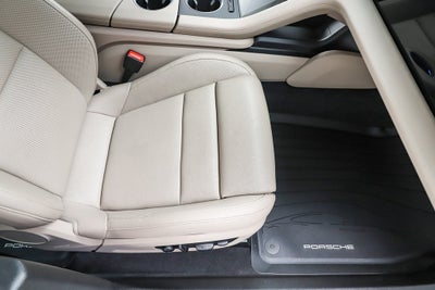 2025 Porsche Taycan Base