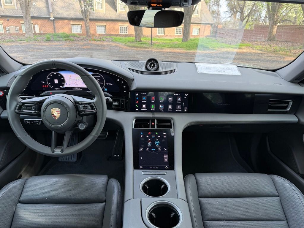 2025 Porsche Taycan 4