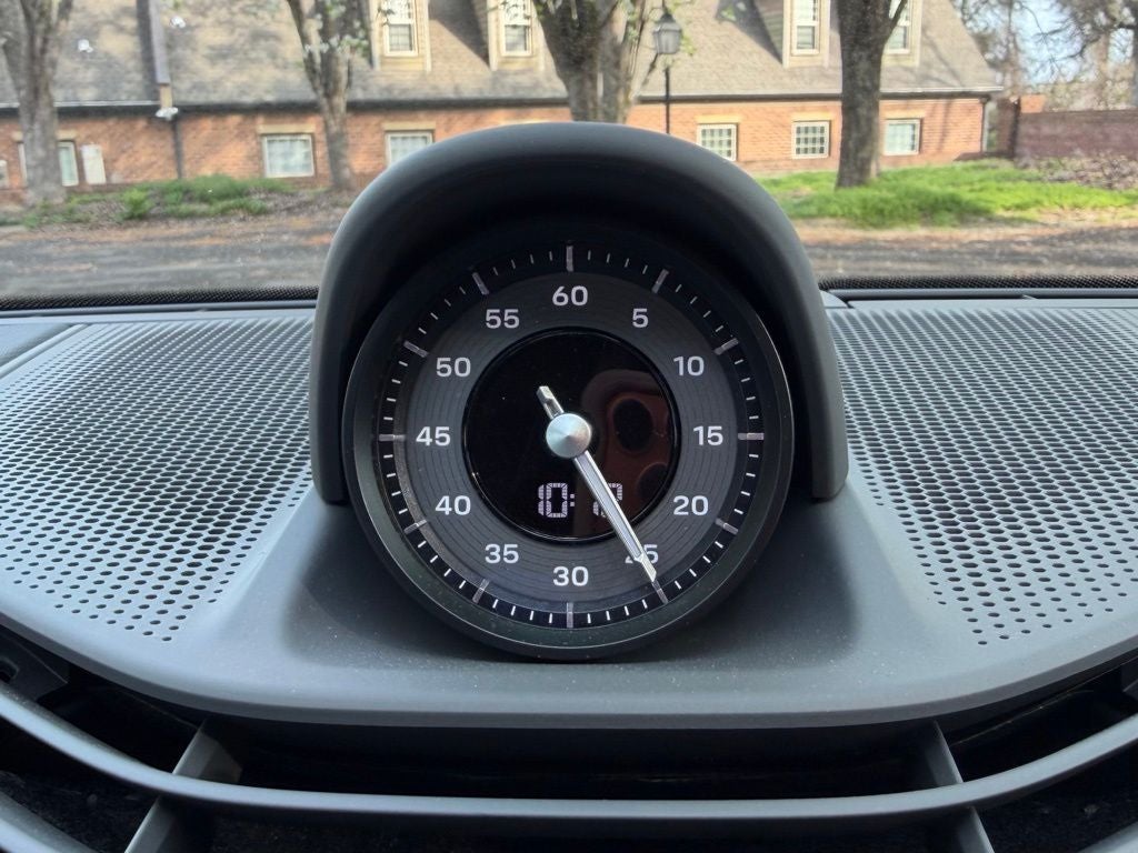 2025 Porsche Taycan 4