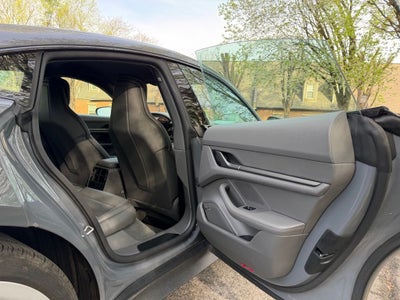 2025 Porsche Taycan 4