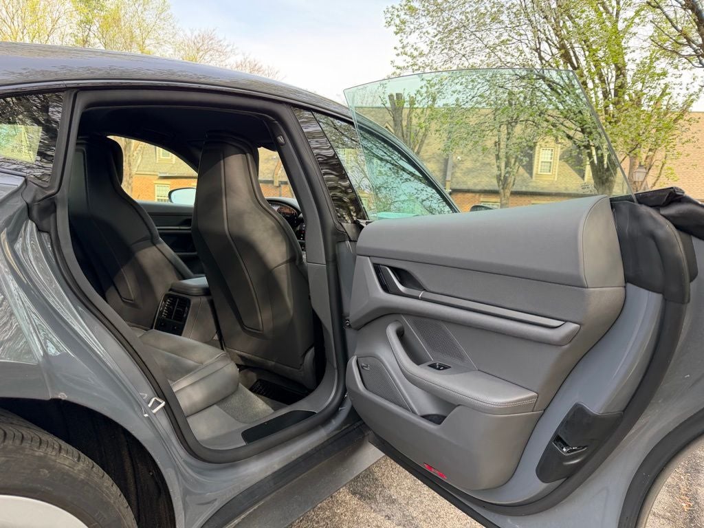 2025 Porsche Taycan 4