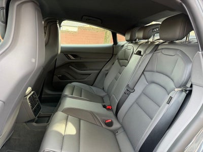 2025 Porsche Taycan 4