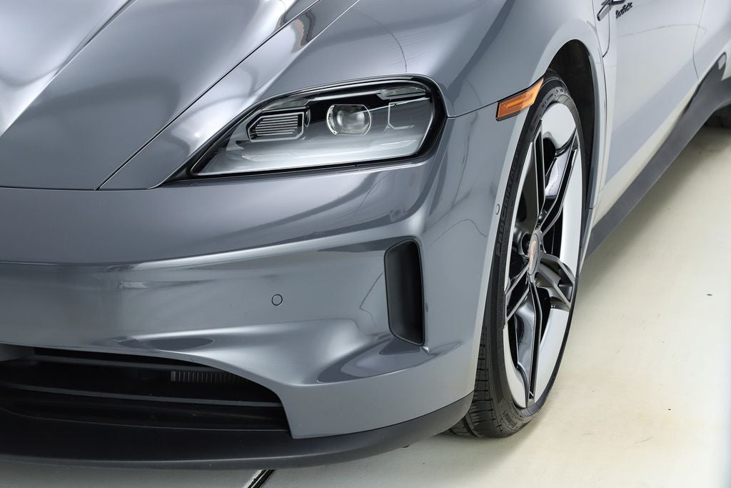 2025 Porsche Taycan 4