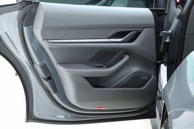 2025 Porsche Taycan 4