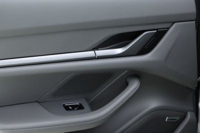 2025 Porsche Taycan 4