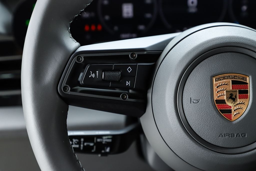 2025 Porsche Taycan 4