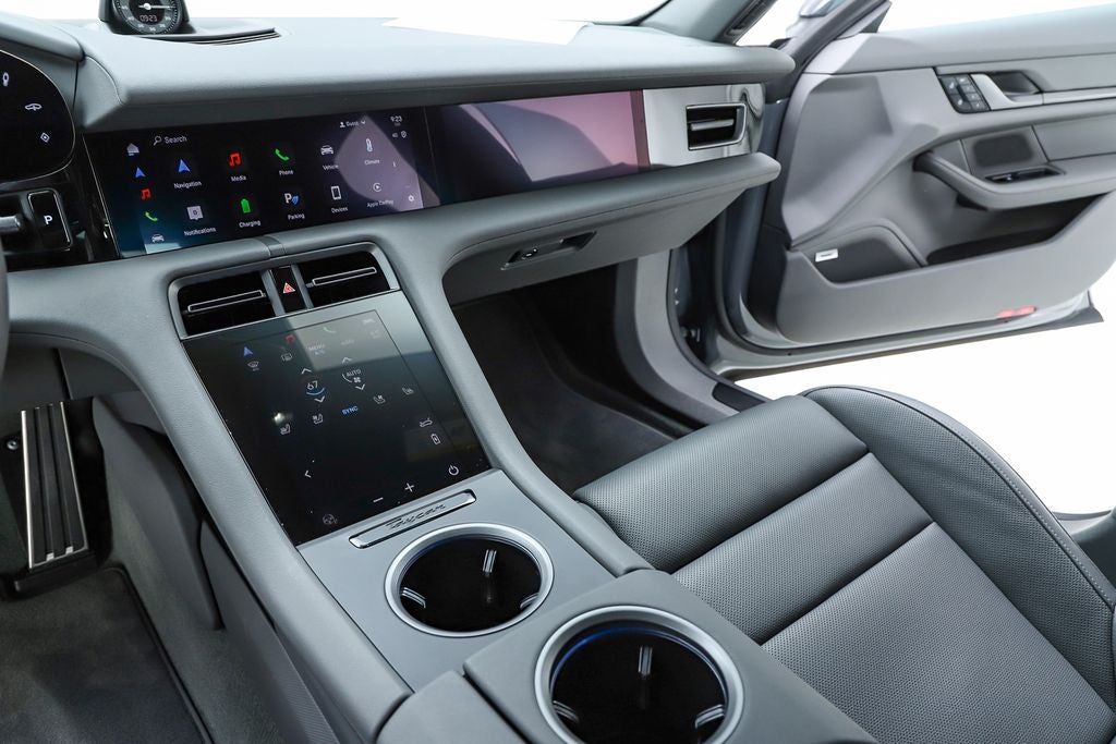 2025 Porsche Taycan 4