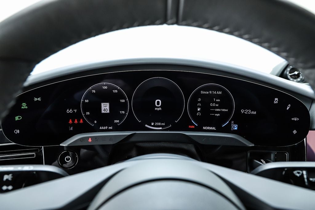 2025 Porsche Taycan 4