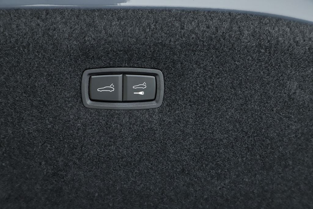 2025 Porsche Taycan 4