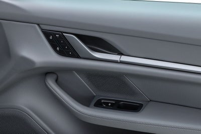 2025 Porsche Taycan 4