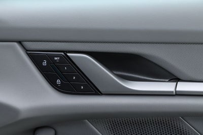 2025 Porsche Taycan 4