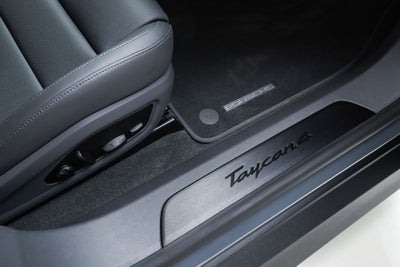 2025 Porsche Taycan 4