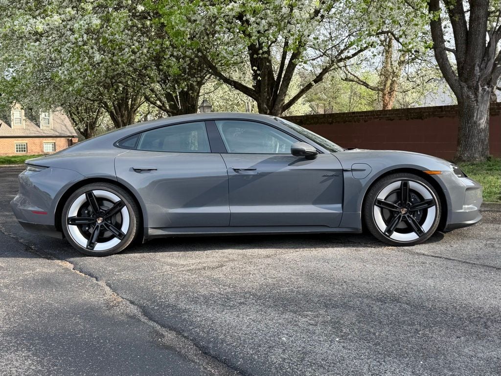2025 Porsche Taycan 4