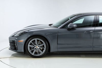 2025 Porsche Panamera 4