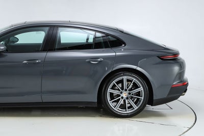 2025 Porsche Panamera 4
