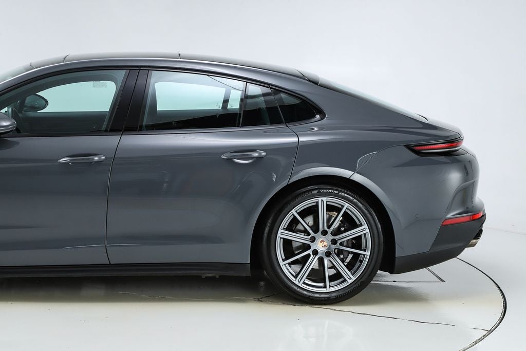 2025 Porsche Panamera 4
