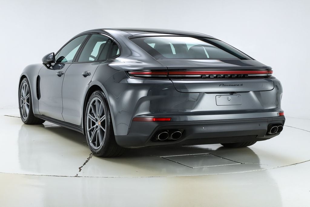 2025 Porsche Panamera 4