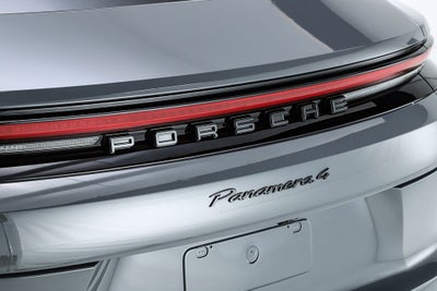 2025 Porsche Panamera 4