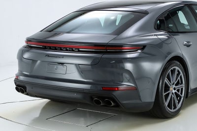 2025 Porsche Panamera 4