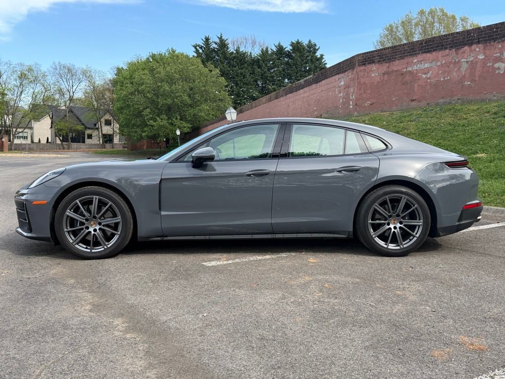 2025 Porsche Panamera 4