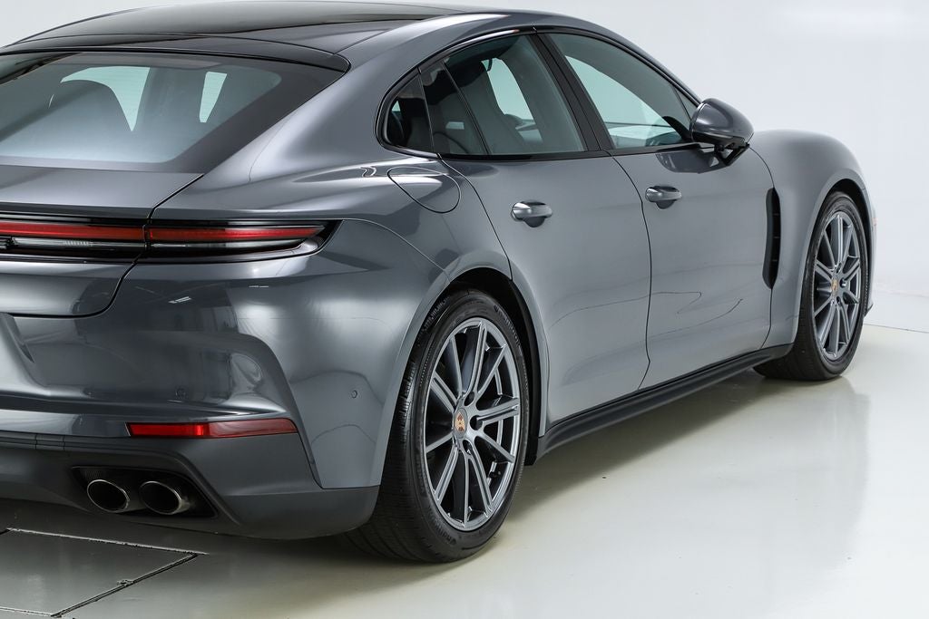 2025 Porsche Panamera 4