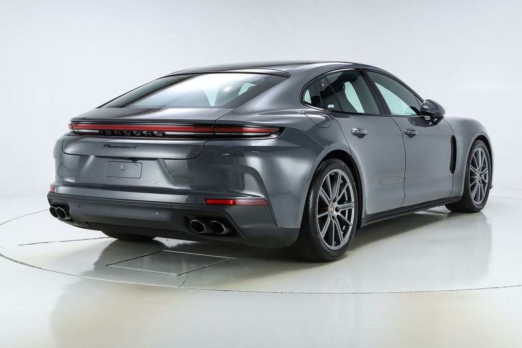 2025 Porsche Panamera 4