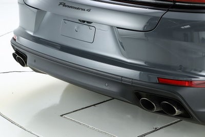 2025 Porsche Panamera 4
