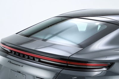2025 Porsche Panamera 4