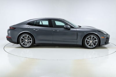 2025 Porsche Panamera 4