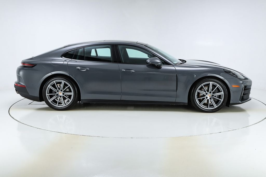 2025 Porsche Panamera 4